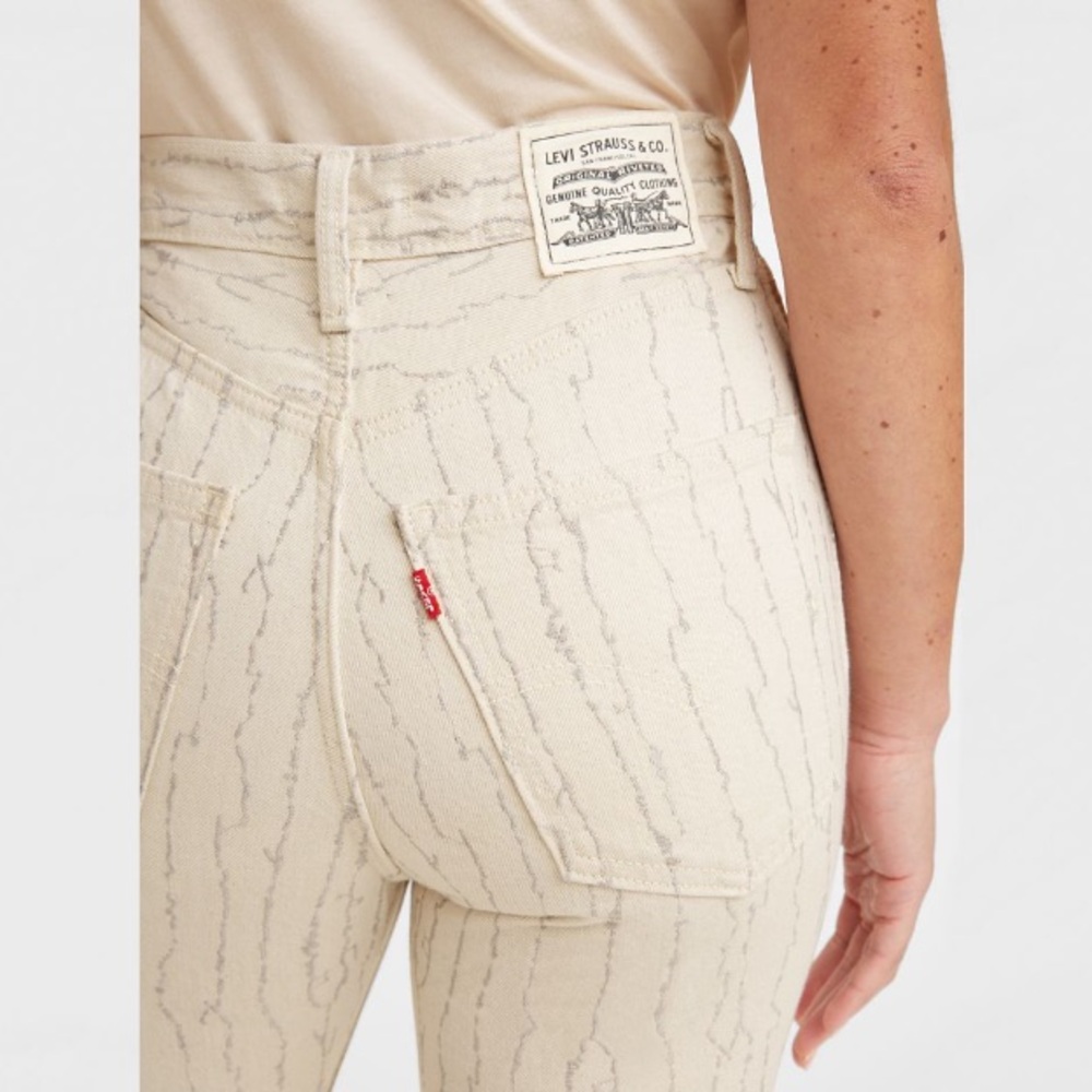 NEW!! LEVI'S WELLTHREAD 70S HIGH RISE STRAIGHT FIT WOMEN'S JEANS - Picture 6 of 10